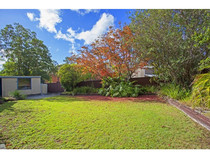 10 Phyllis Avenue, Picnic Point NSW 2213