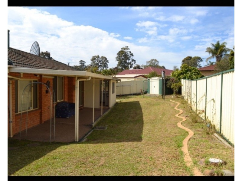 5 Peerless Close, Ingleburn NSW 2565