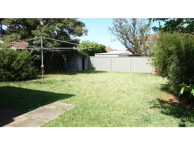 5 Lesley Avenue, Revesby NSW 2212