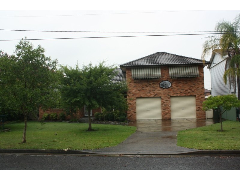 8 Monie Avenue, East Hills NSW 2213