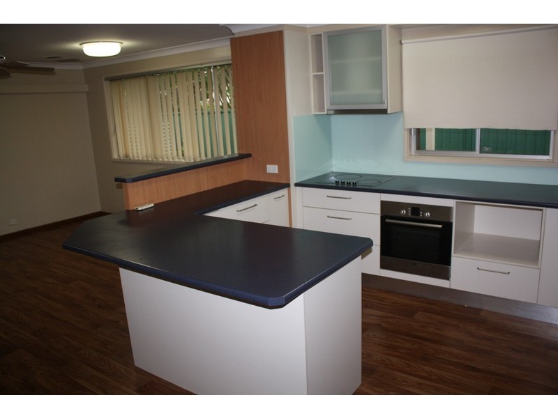 8 Monie Avenue, East Hills NSW 2213