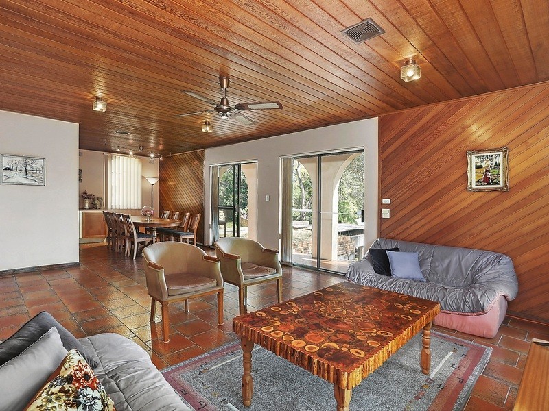 848 Henry Lawson Drive, Picnic Point NSW 2213