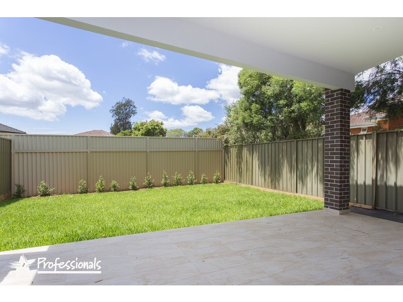 10 Kenneth Avenue, Panania NSW 2213