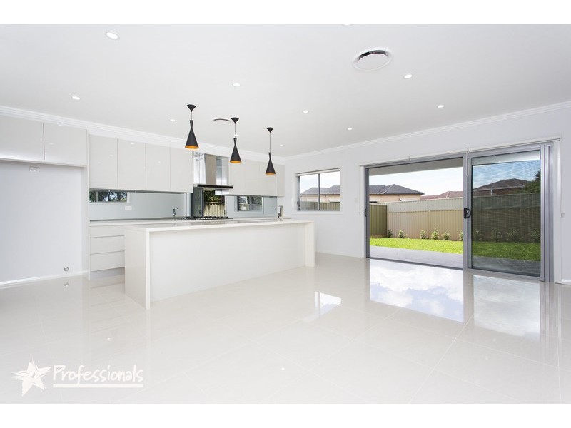 10 Kenneth Avenue, Panania NSW 2213