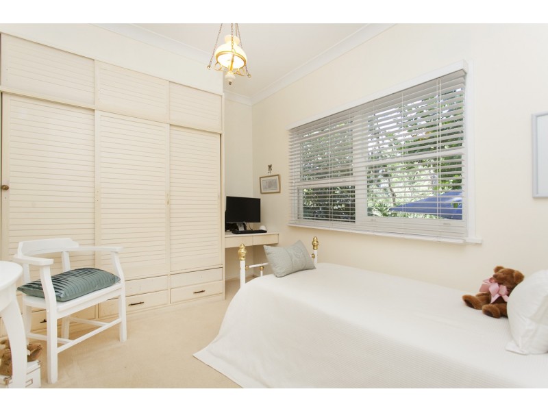 35 Matthews Avenue, East Hills NSW 2213