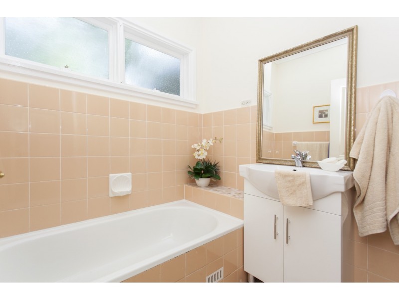 35 Matthews Avenue, East Hills NSW 2213