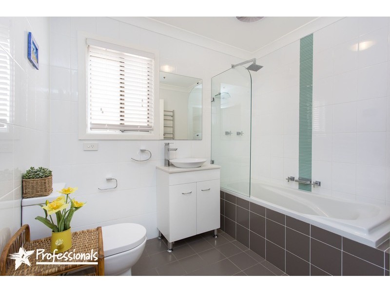 23 Prince Street, Picnic Point NSW 2213