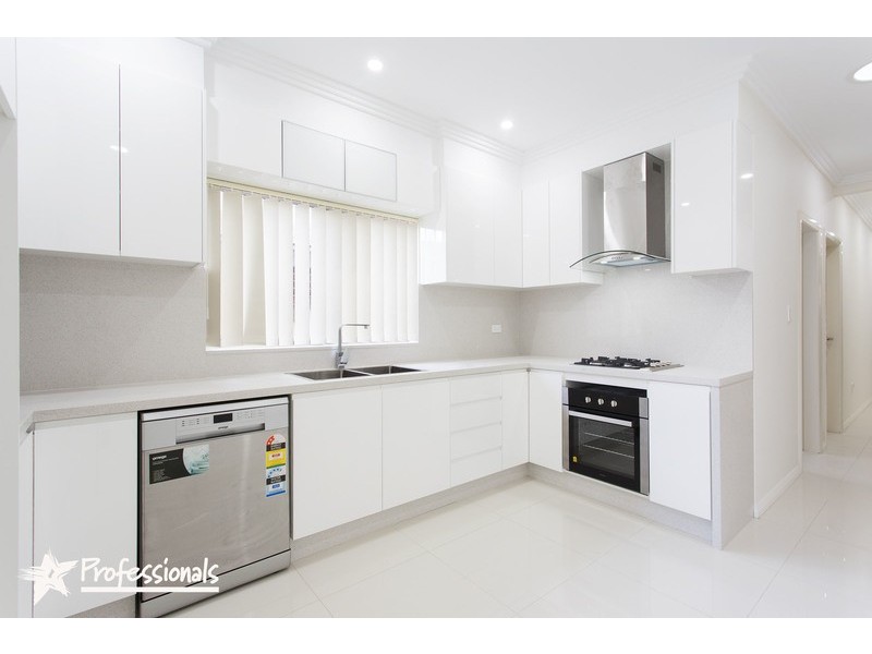 15 Richardson Avenue, Padstow NSW 2211