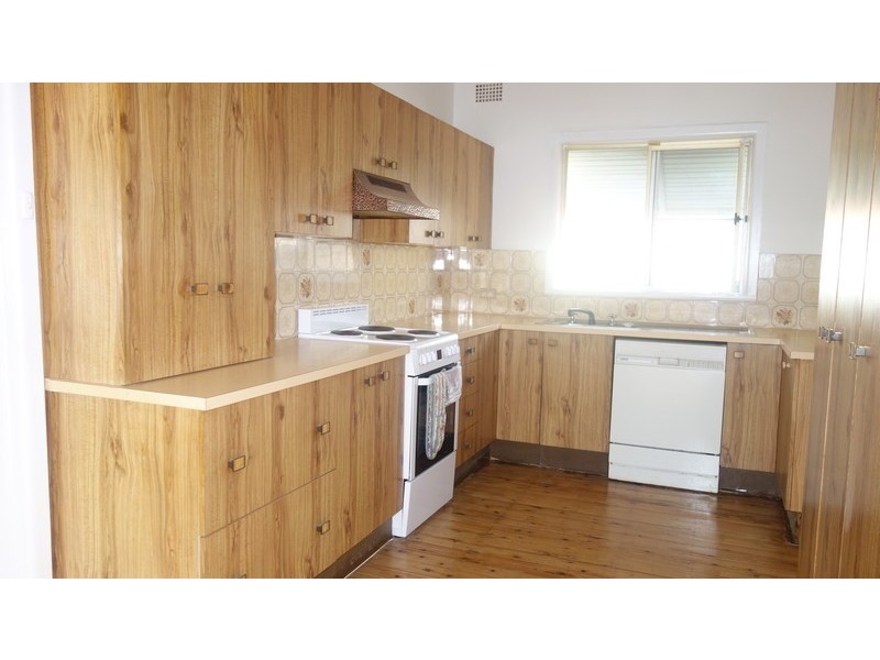 5 Tasker Avenue, Peakhurst NSW 2210