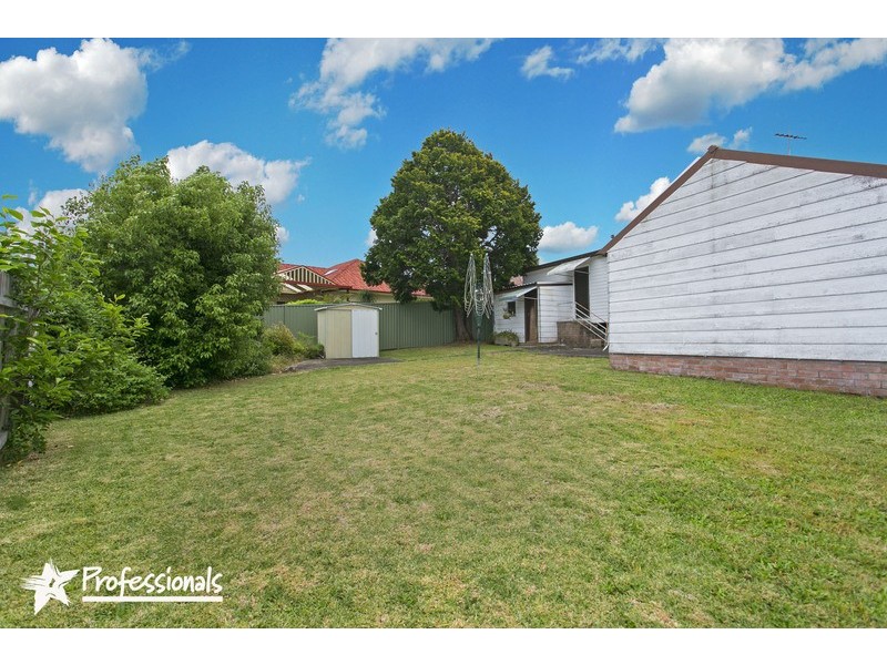 5 Tasker Avenue, Peakhurst NSW 2210