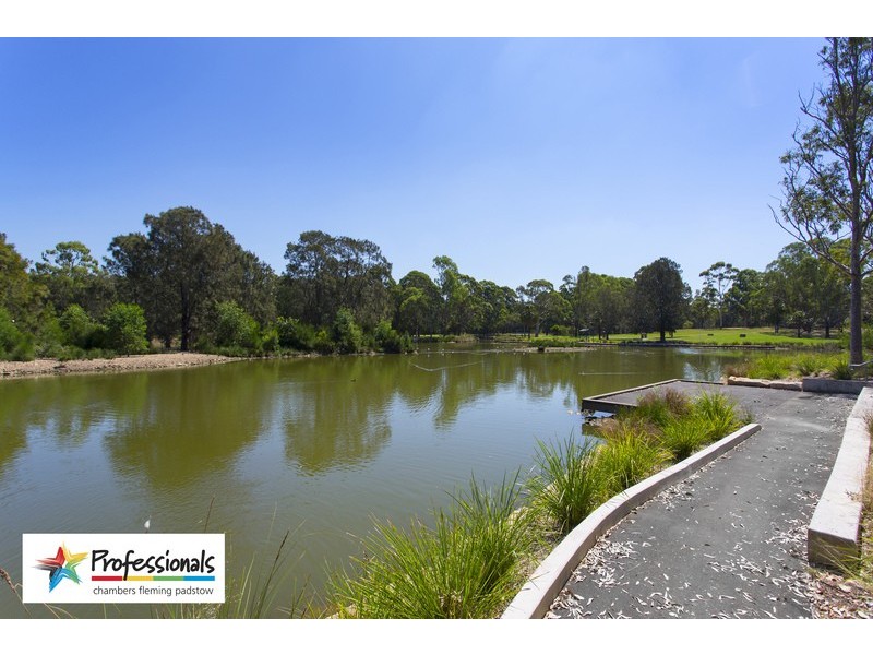 16 Flinders Road, Georges Hall NSW 2198