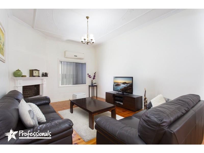 40 Bonds Road, Roselands NSW 2196