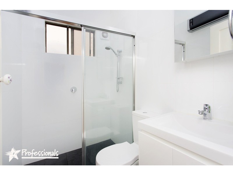 40 Bonds Road, Roselands NSW 2196