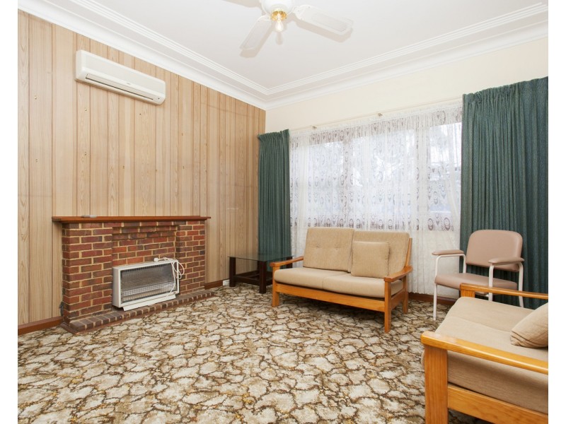 26 Donald Street, Picnic Point NSW 2213