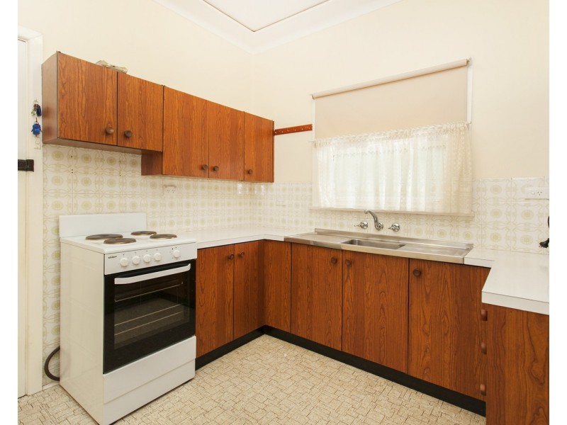 26 Donald Street, Picnic Point NSW 2213