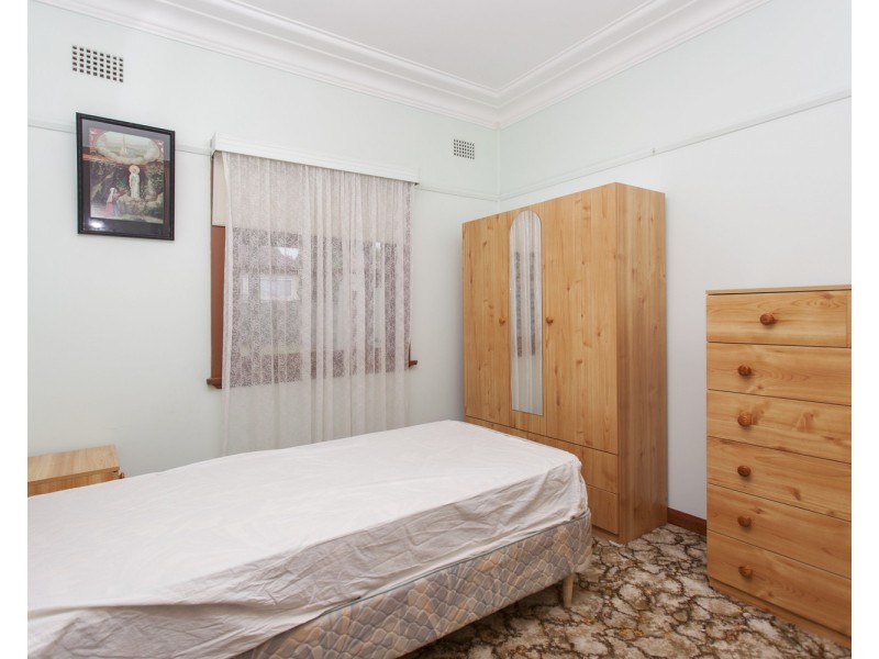 26 Donald Street, Picnic Point NSW 2213