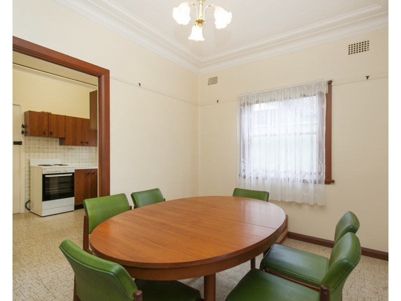 26 Donald Street, Picnic Point NSW 2213