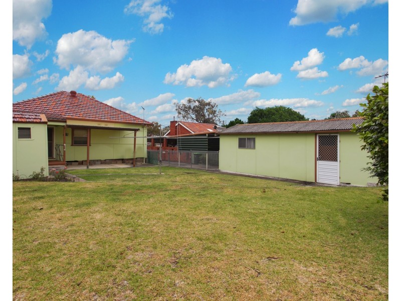 26 Donald Street, Picnic Point NSW 2213