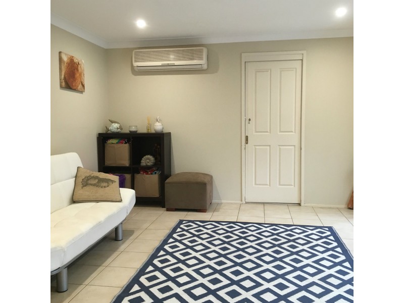 8 Thow Place, Currans Hill NSW 2567