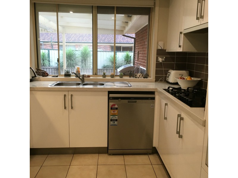 8 Thow Place, Currans Hill NSW 2567