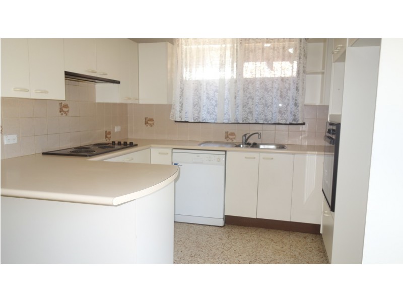 24 Sylvan Grove, Picnic Point NSW 2213