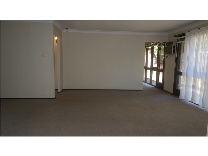 24 Sylvan Grove, Picnic Point NSW 2213