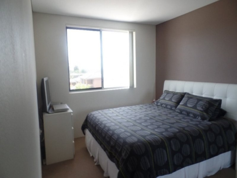 32/96-98 Nuwarra Road, Moorebank NSW 2170