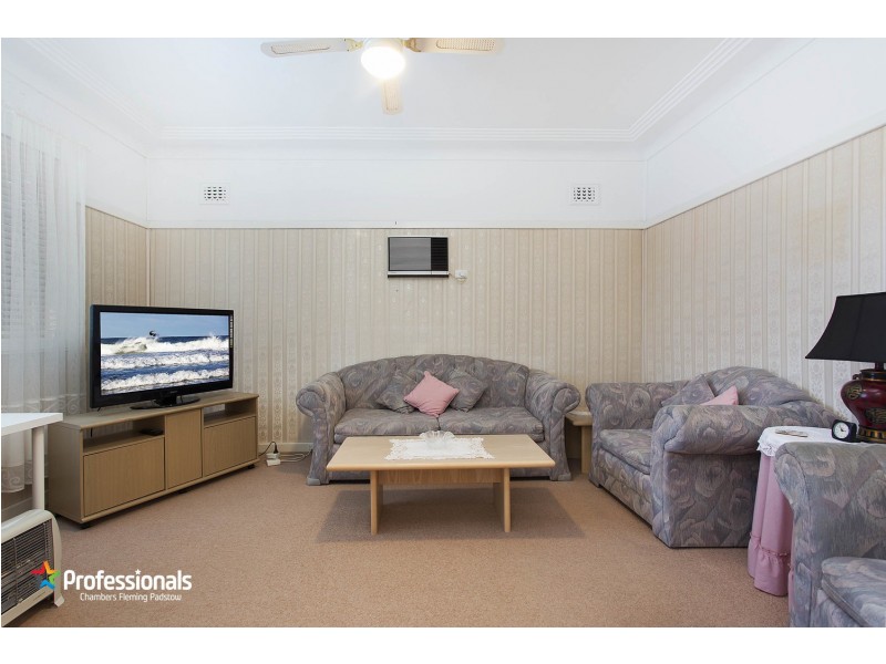 93 Tompson Road, Panania NSW 2213