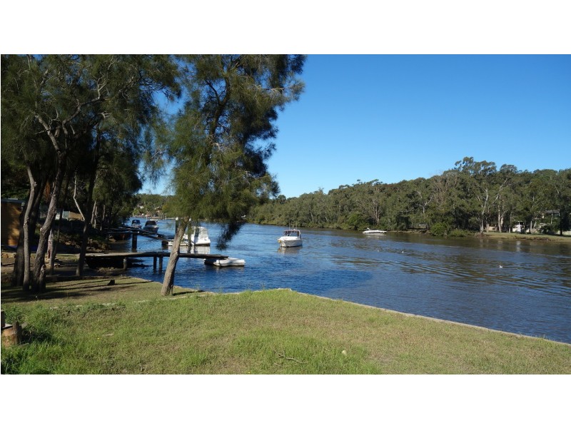 37 Burbank Avenue, Picnic Point NSW 2213