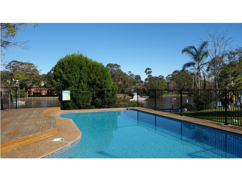 37 Burbank Avenue, Picnic Point NSW 2213