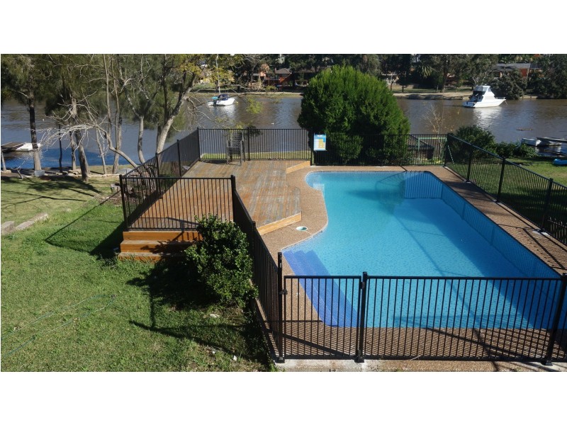 37 Burbank Avenue, Picnic Point NSW 2213