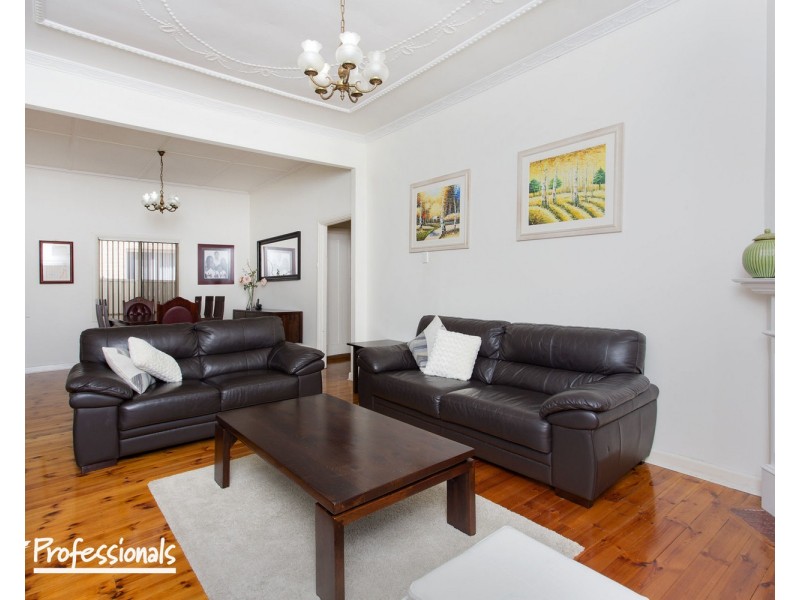 40 Bonds Road, Roselands NSW 2196