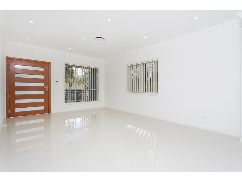 1A Hodgkinson Crescent, Panania NSW 2213