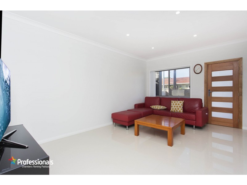 1/190 Lambeth Street, Picnic Point NSW 2213