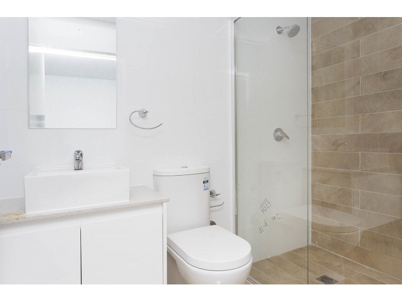 18/13-17 Peake Parade, Peakhurst NSW 2210