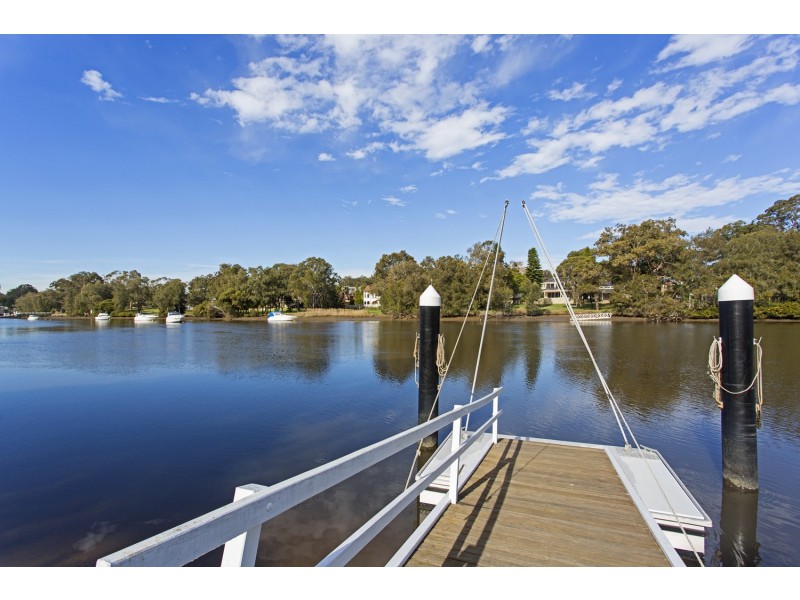 590 Henry Lawson Drive, East Hills NSW 2213