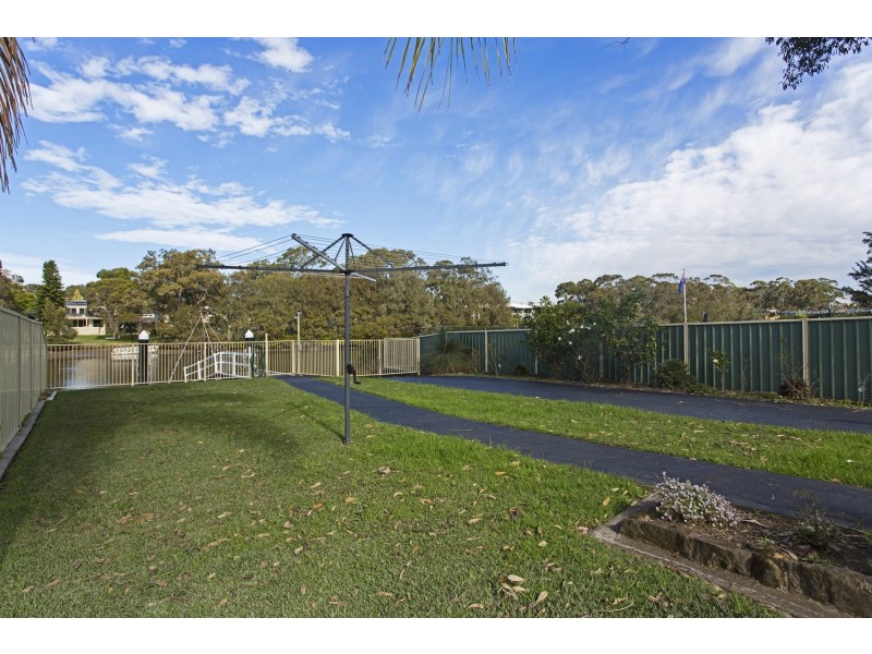590 Henry Lawson Drive, East Hills NSW 2213