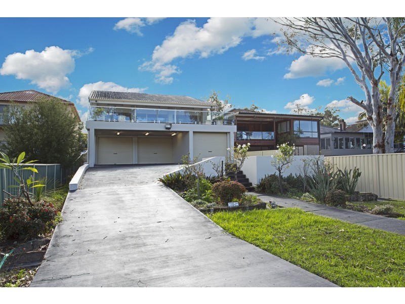 590 Henry Lawson Drive, East Hills NSW 2213