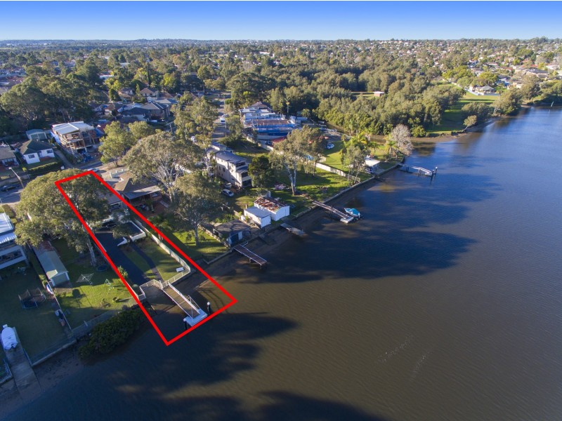 590 Henry Lawson Drive, East Hills NSW 2213