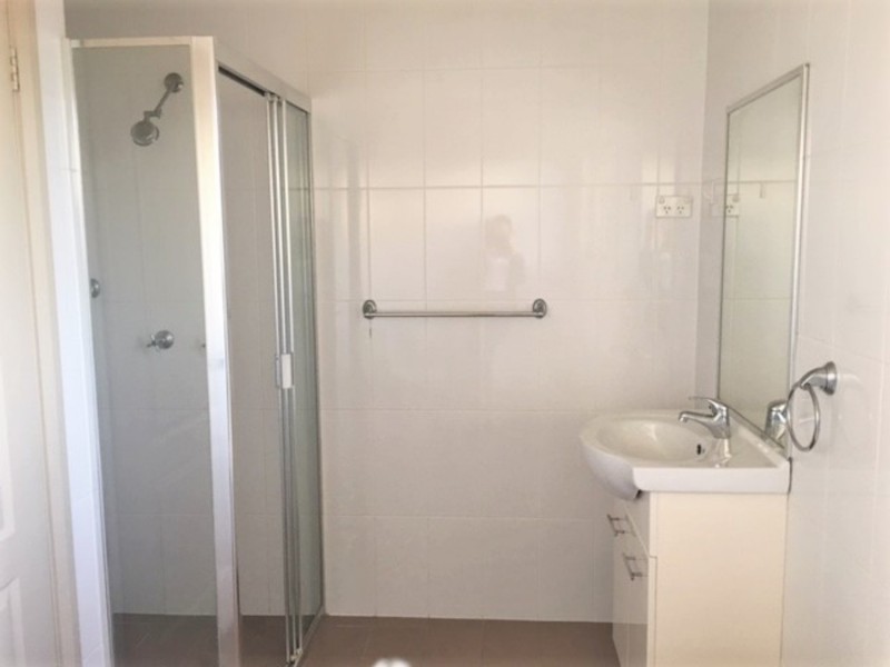 1B Broe Avenue, East Hills NSW 2213