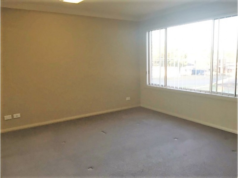 1B Broe Avenue, East Hills NSW 2213