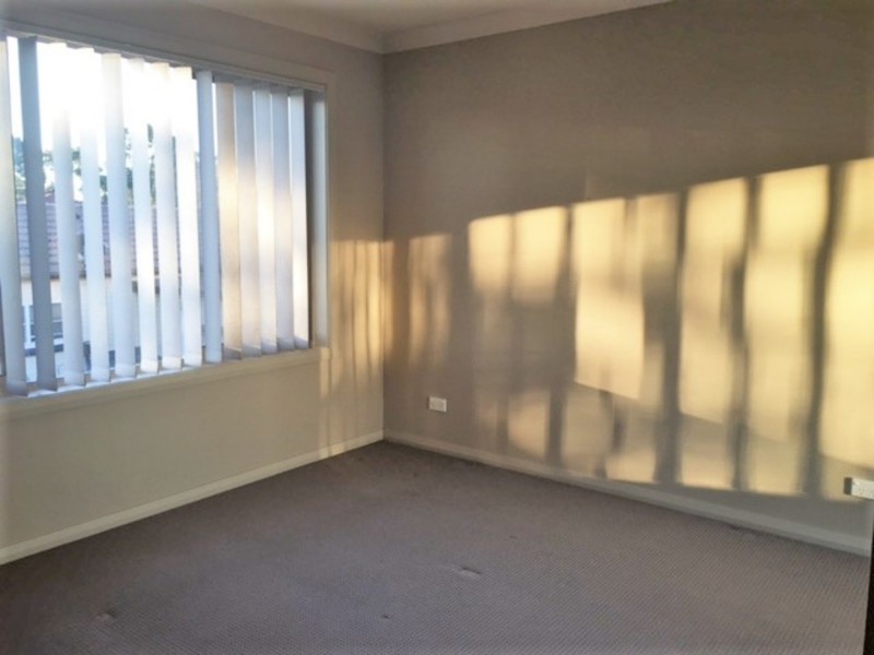 1B Broe Avenue, East Hills NSW 2213