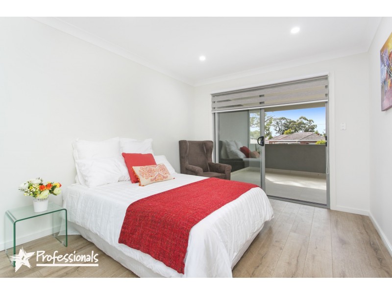 686A Henry Lawson Drive, East Hills NSW 2213