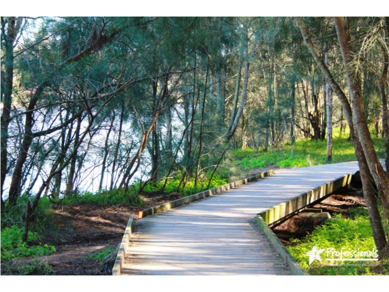 686A Henry Lawson Drive, East Hills NSW 2213
