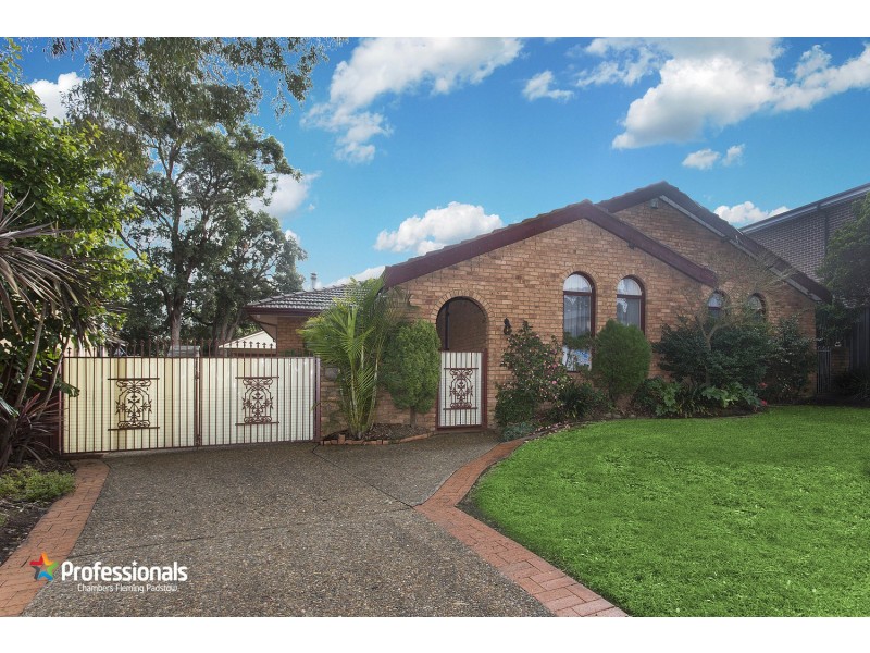 92 Victor Avenue, Picnic Point NSW 2213