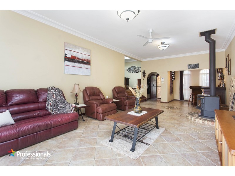 92 Victor Avenue, Picnic Point NSW 2213