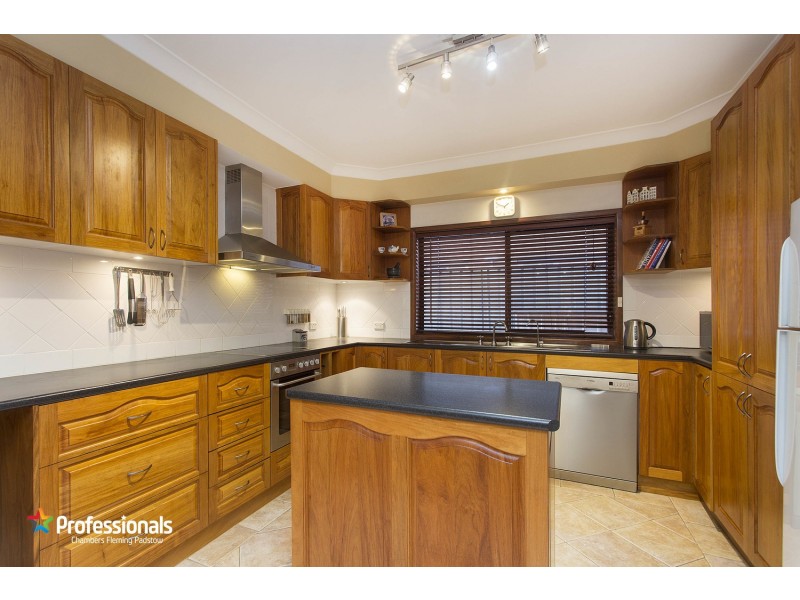 92 Victor Avenue, Picnic Point NSW 2213