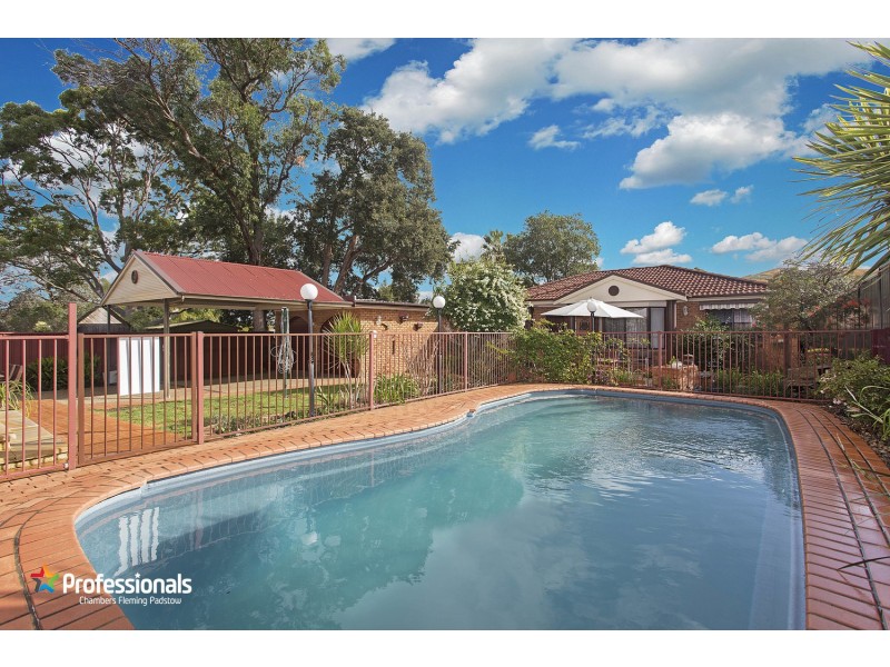 92 Victor Avenue, Picnic Point NSW 2213