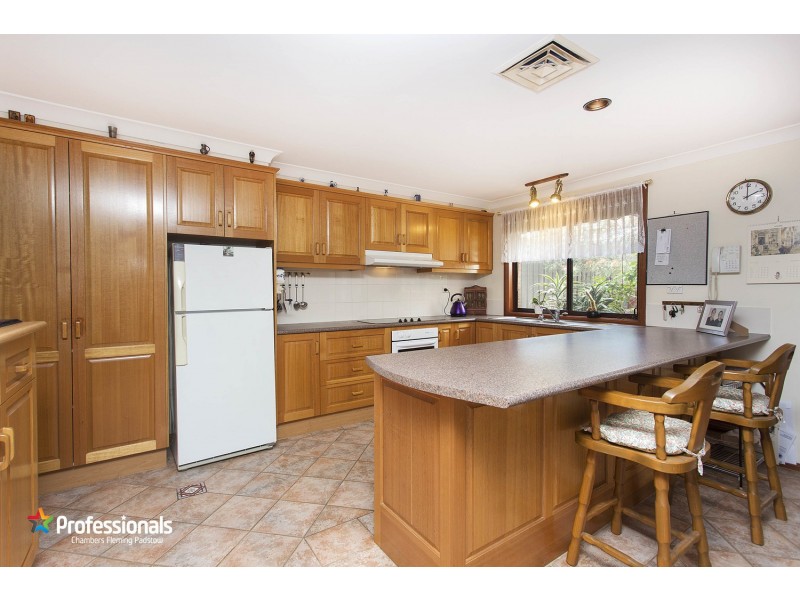 92 Victor Avenue, Picnic Point NSW 2213