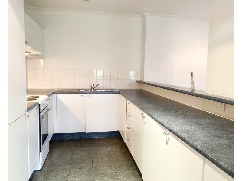 24/4 Mead Avenue, Chipping Norton NSW 2170